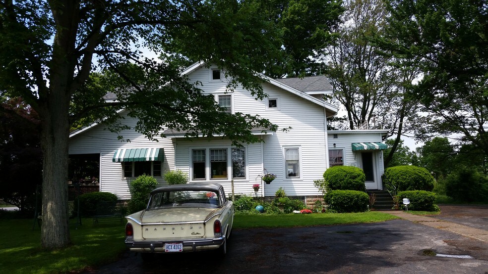 More Photos Of 4409 Cleveland Rd E, Huron Hotel For Sale