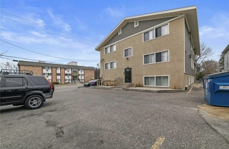 More Photos Of 1115 14th Ave SE, Minneapolis Apartments For Sale