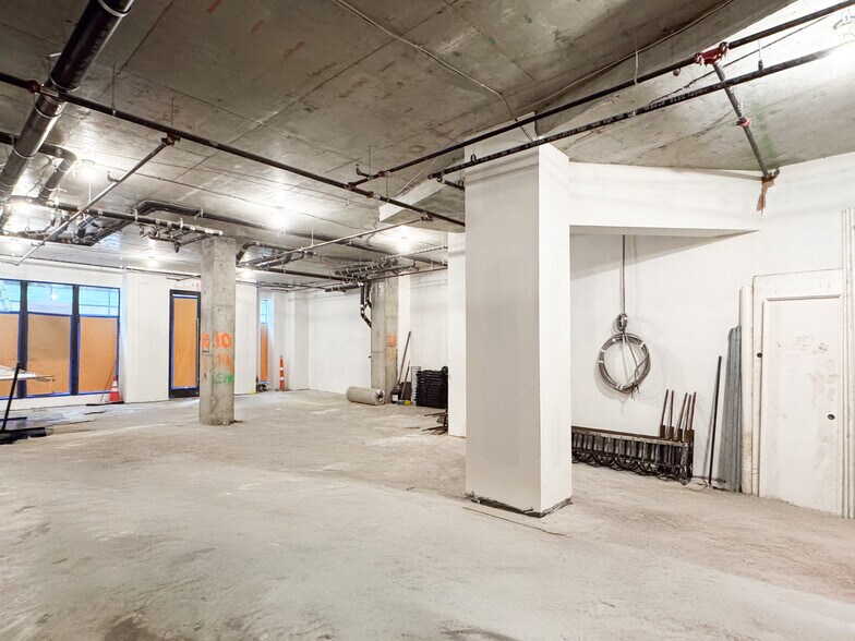 More Photos Of 570 Fulton St, Brooklyn Apartments For Lease