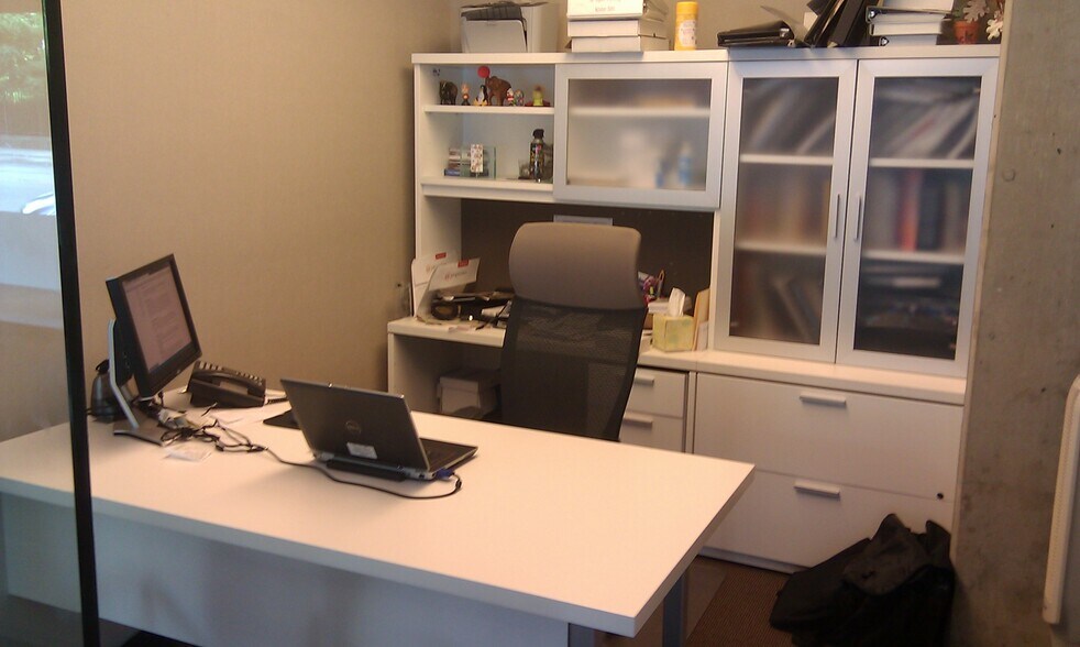 More Photos Of 1821 Benson Ave, Evanston Medical For Sale