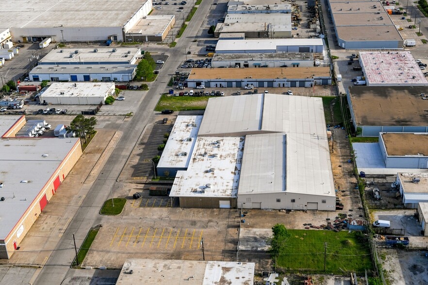 More Photos Of 601 Shepherd Dr, Garland Warehouse For Sale