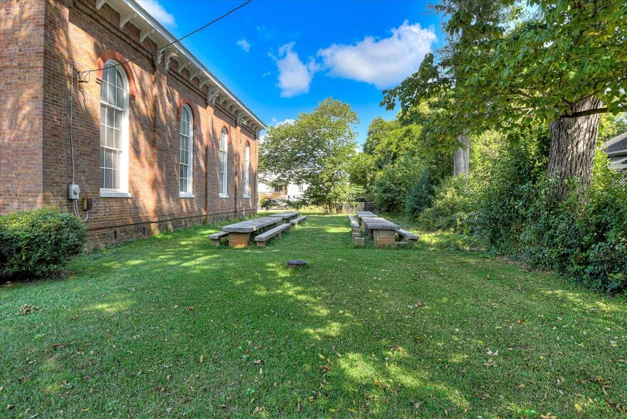 More Photos Of 205 E Liberty St, Washington Religious Facility For Sale