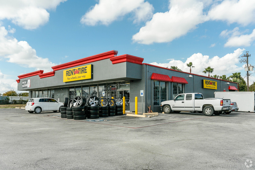 Primary Photo Of 2939-2941 Spencer Hwy, Pasadena Auto Repair For Sale