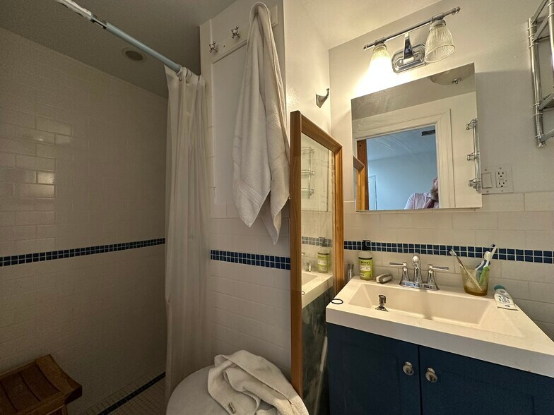 More Photos Of 440 13th St, Brooklyn Flex For Lease