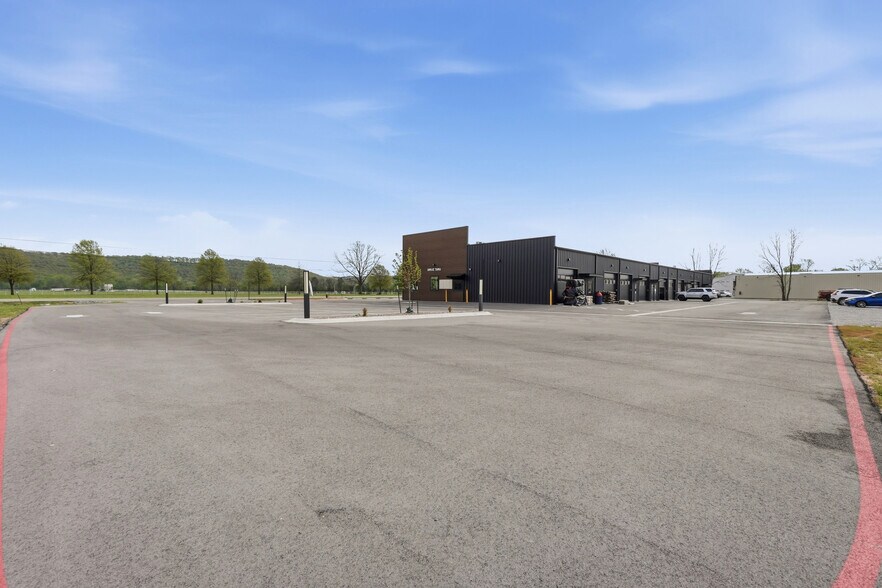 More Photos Of 2355 Center St, Fayetteville Storefront For Lease