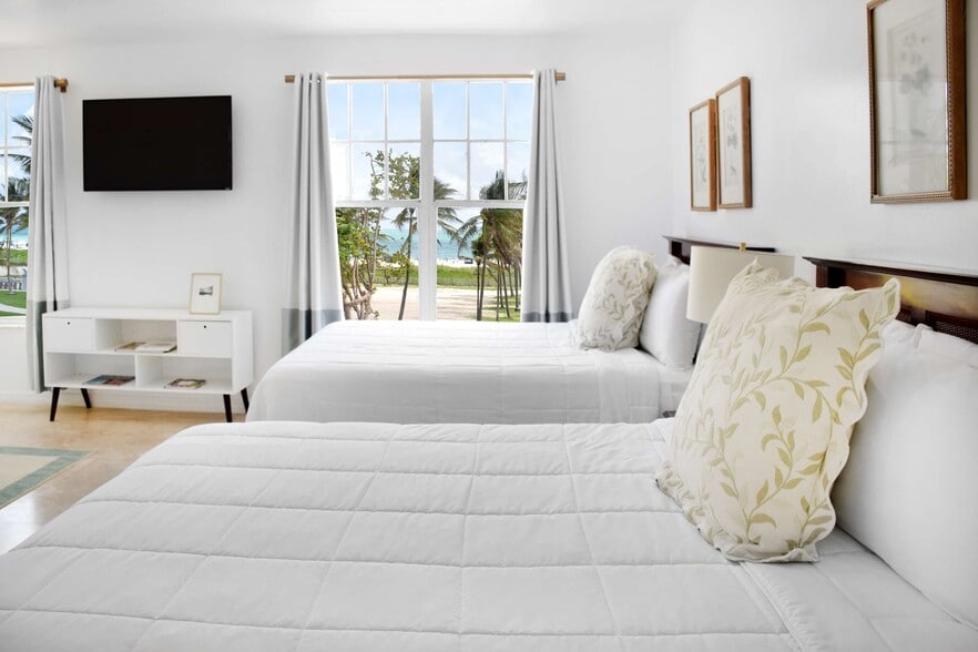 More Photos Of 600 Ocean Dr, Miami Beach Hotel For Sale