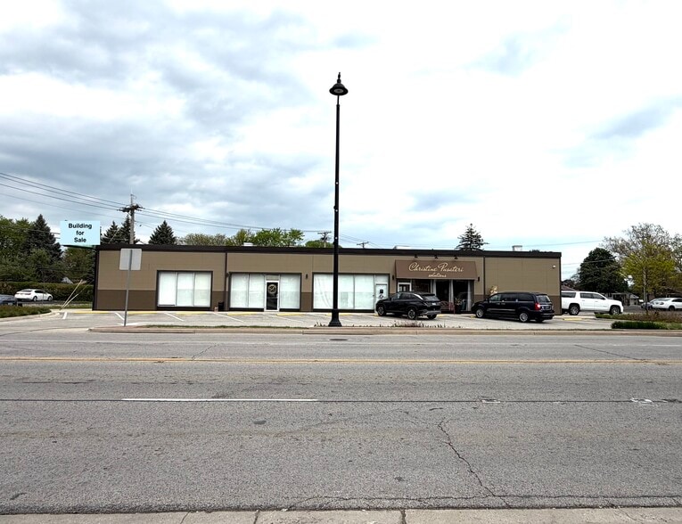 Primary Photo Of 7665-7667 N Milwaukee Ave, Niles Freestanding For Sale