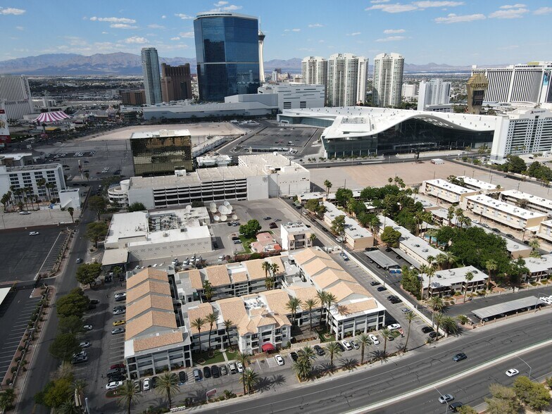 More Photos Of 344 E Desert Inn Rd, Las Vegas Apartments For Lease