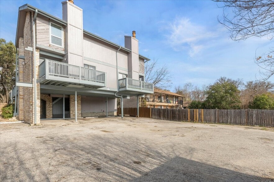 More Photos Of 5220 Tahoe Trl, Austin Apartments For Sale
