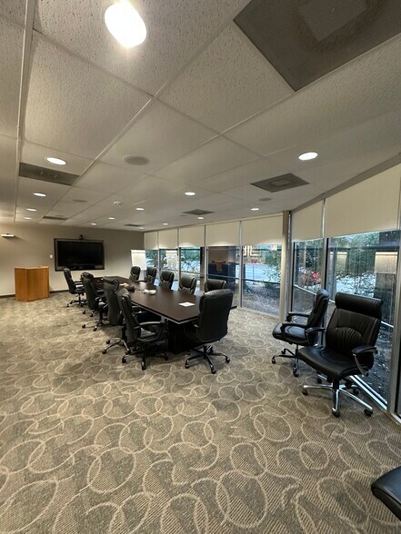 Primary Photo Of 3606-3608 Research Forest Dr, The Woodlands Medical For Lease