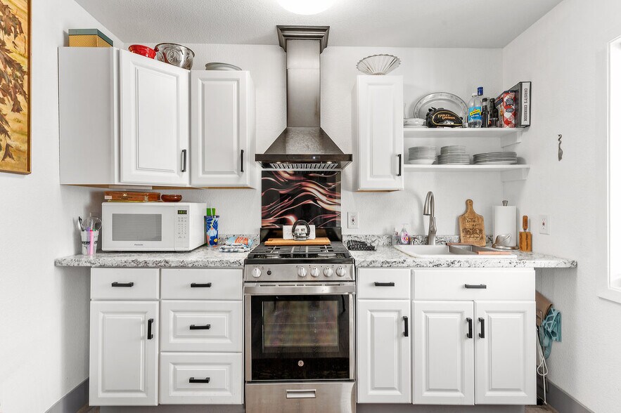 More Photos Of 1129-1135 Hunter Lake Dr, Reno Storefront Retail Residential For Sale