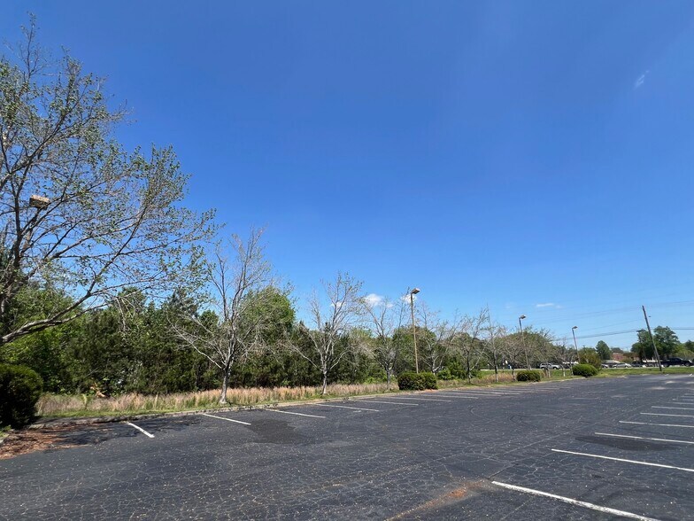 More Photos Of 8465 Tara Blvd, Jonesboro Restaurant For Sale