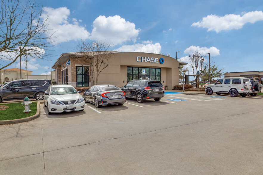 Primary Photo Of 9400 N Sam Houston Pky, Humble Bank For Sale