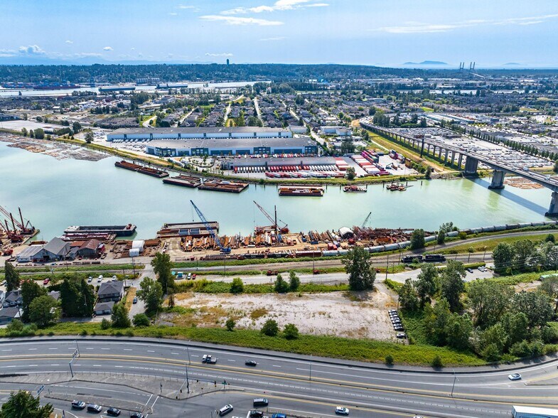 More Photos Of 502 Twentieth St, New Westminster Land For Lease