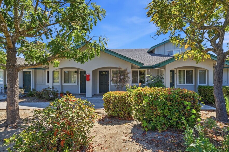 More Photos Of 2220 Chanticleer Ave, Santa Cruz Apartments For Sale