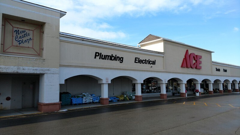More Photos Of 427-525 S Memorial Dr, New Castle General Retail For Sale