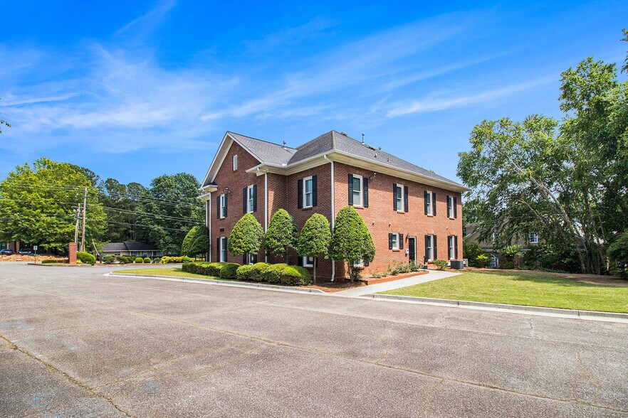 More Photos Of 1580 Warsaw Rd, Roswell Office For Lease