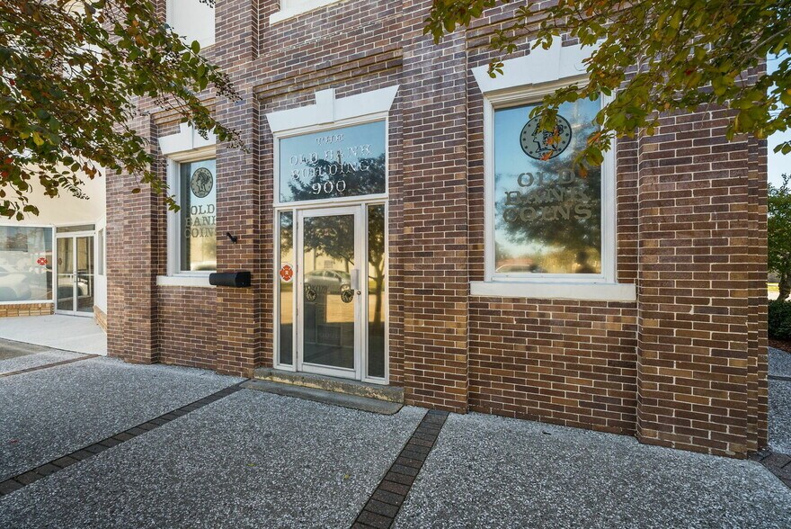 More Photos Of 900 Florida Ave, Lynn Haven Office For Sale