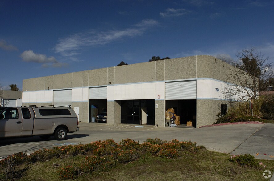 More Photos Of 793 North Ave, Vista Unknown For Lease