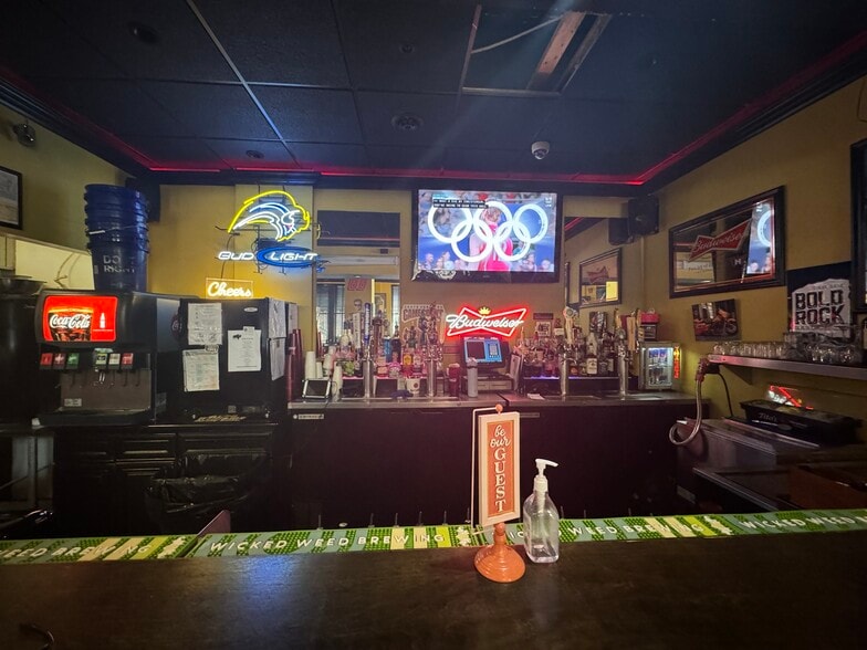 More Photos Of 327 Main St, Greenwood Office For Sale