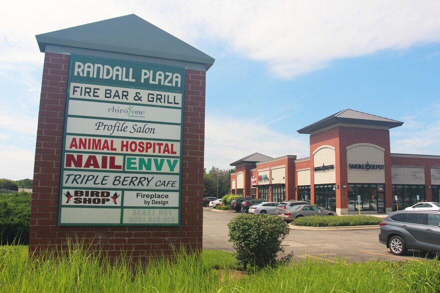 More Photos Of 435 Angela Ln, Crystal Lake Unknown For Lease