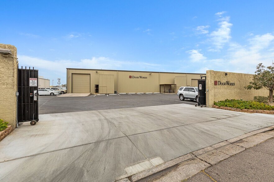 More Photos Of 2605 W 1st St, Tempe Warehouse For Sale
