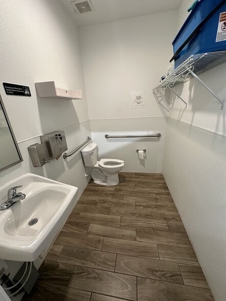 More Photos Of 1500 Tileston Rd, Saint Cloud Warehouse For Sale