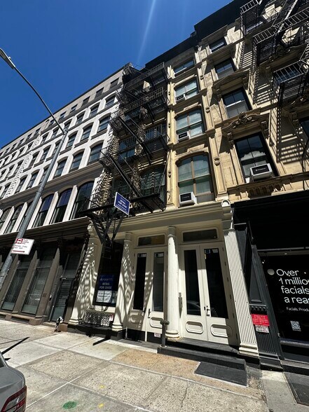 More Photos Of 94 Reade St, New York Apartments For Lease