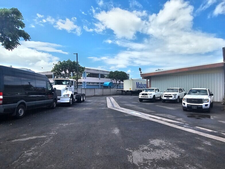 More Photos Of 2886 Paa St, Honolulu Warehouse For Sale