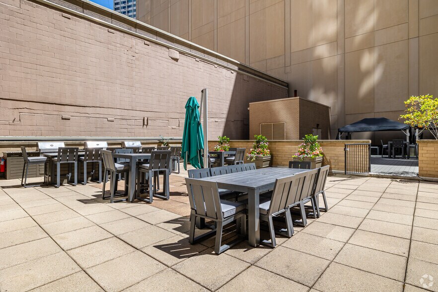 More Photos Of 420 E Ohio St, Chicago Apartments For Sale