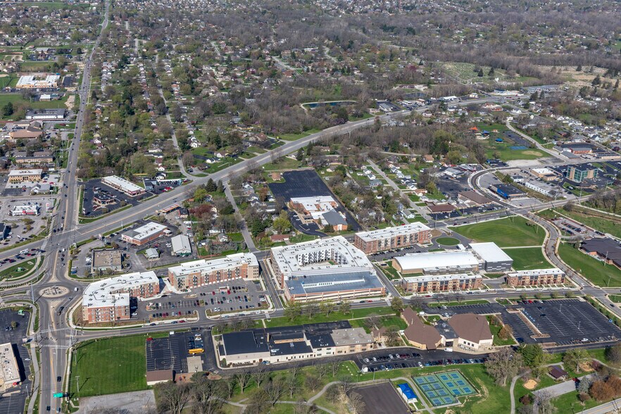 More Photos Of 523 S Madison Ave, Greenwood Apartments For Lease