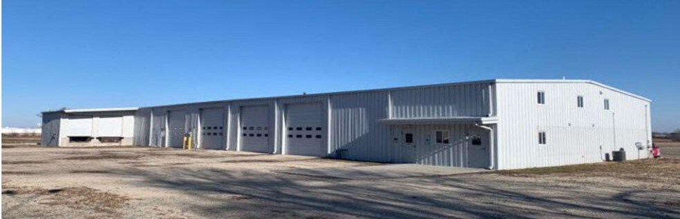 Primary Photo Of 1663 S Main St, Rochelle Truck Terminal For Sale