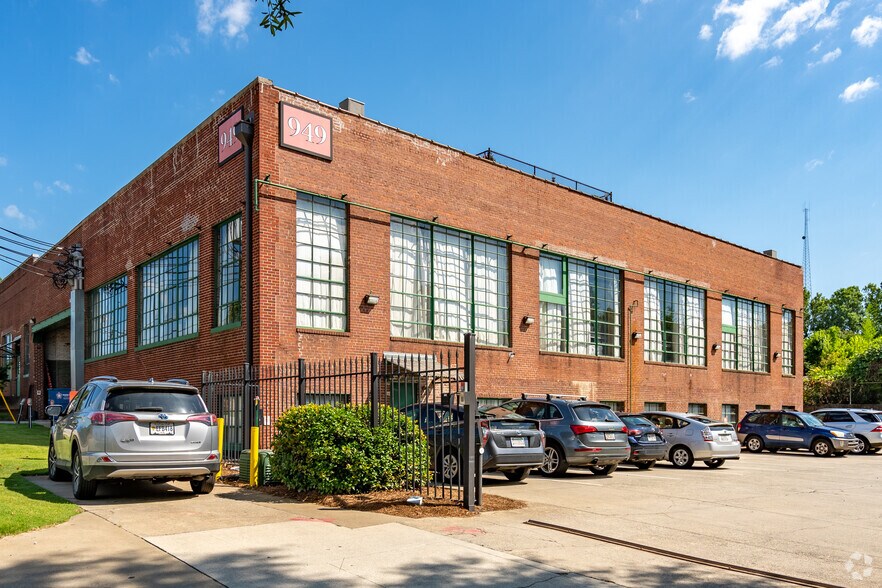 More Photos Of 949 W Marietta St NW, Atlanta Office For Lease