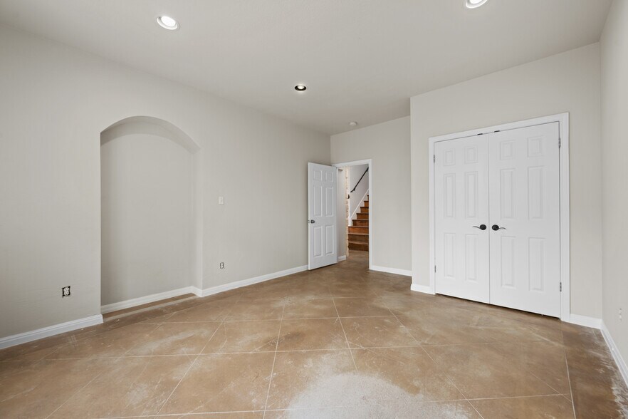 More Photos Of 19019 TX-71, Spicewood Office Residential For Sale