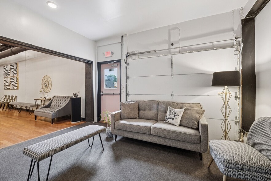 More Photos Of 5357 42nd Ave S, Minneapolis Freestanding For Sale