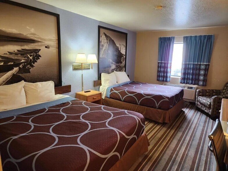 More Photos Of 1214 13th St S, Great Falls Hotel For Sale
