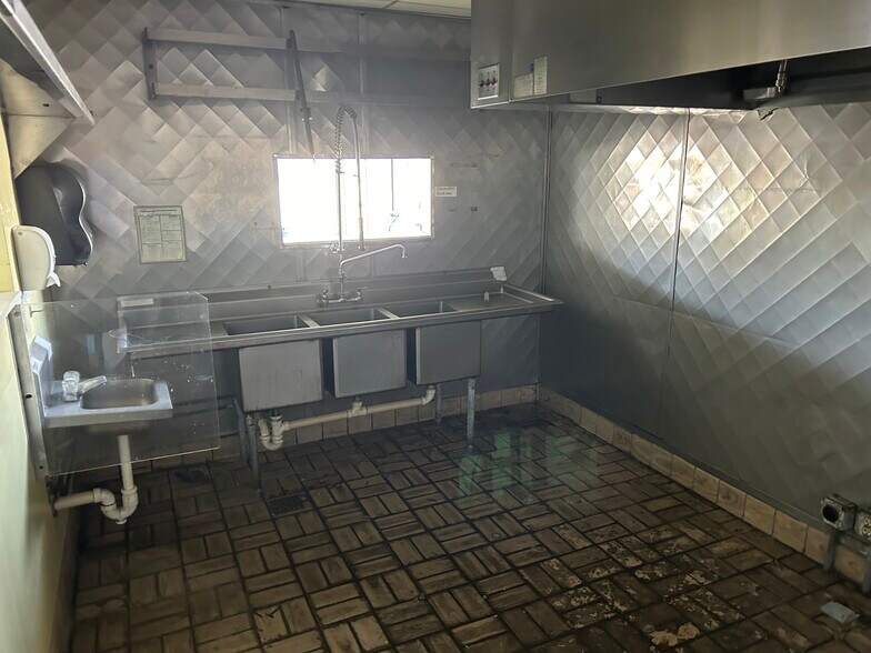 More Photos Of 413 Craigsville Road, Craigsville Convenience Store For Sale