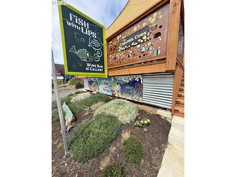 More Photos Of 404 Garibaldi (Hwy 101), Garibaldi General Retail For Sale