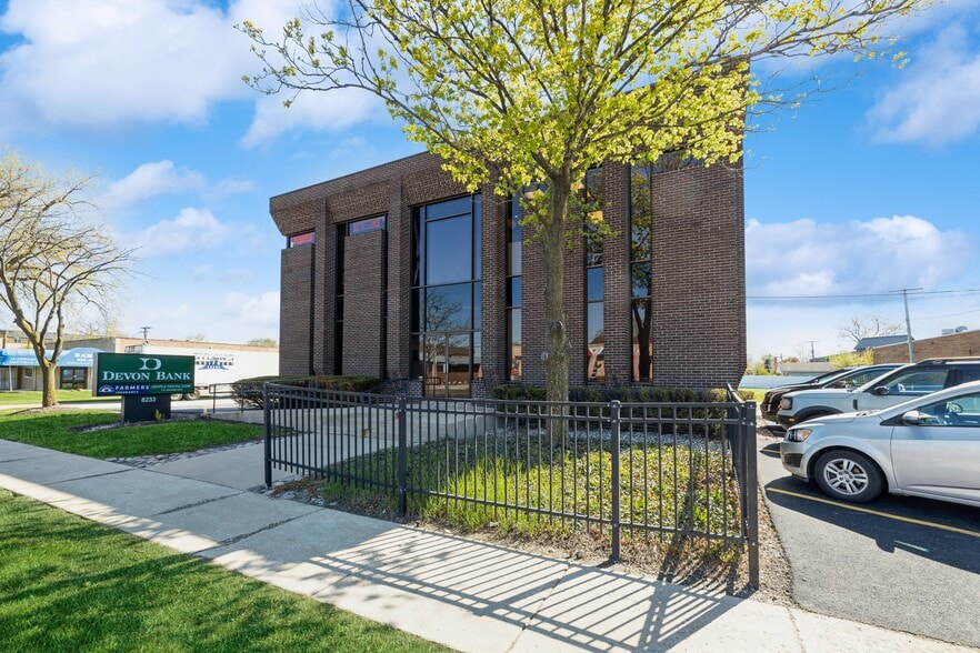 More Photos Of 8233 S Harlem Ave, Bridgeview Medical For Lease