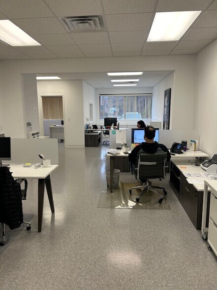 More Photos Of 131 Gary Way, Ronkonkoma Industrial For Sale