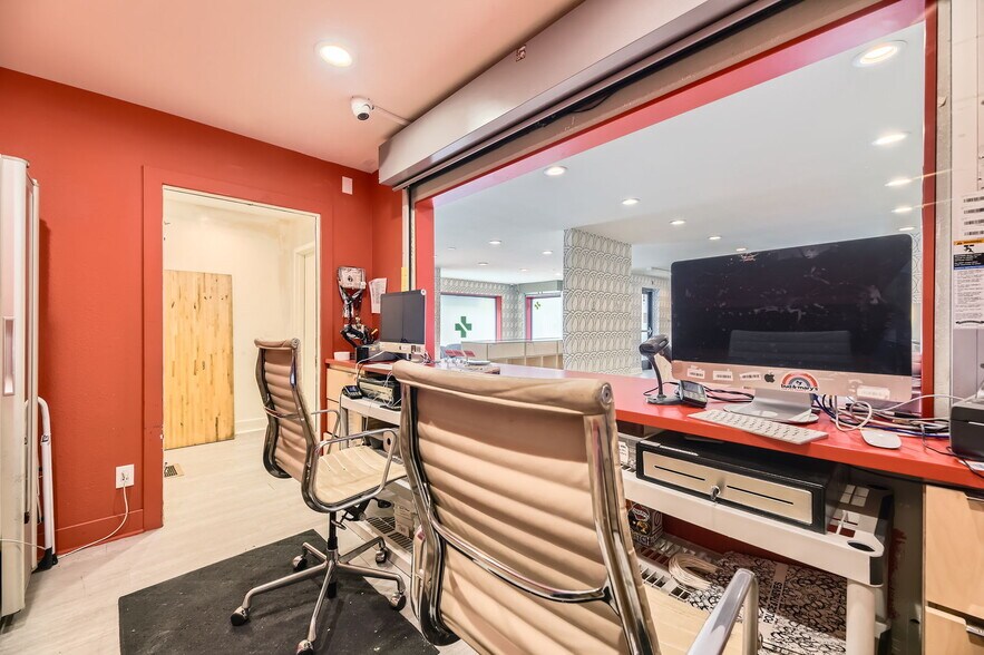 More Photos Of 399 S Harrison St, Denver Freestanding For Sale