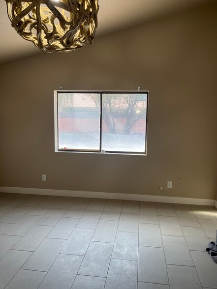 More Photos Of 6265 W Russell Rd, Las Vegas Flex For Sale