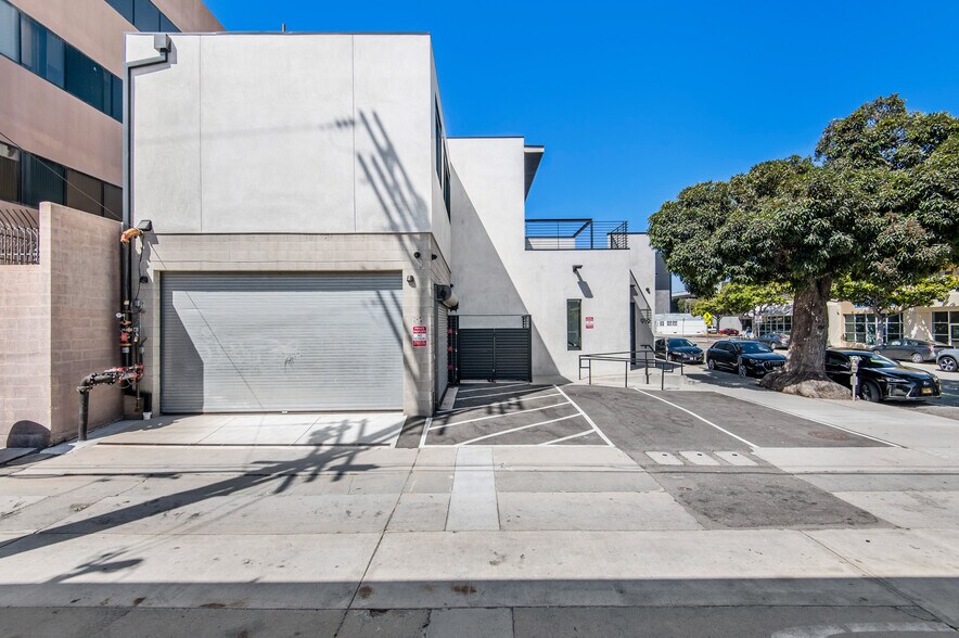 More Photos Of 919-929 Broadway, Santa Monica Loft Creative Space For Lease