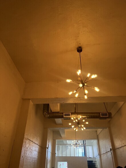 More Photos Of 810-814 S La Brea Ave, Los Angeles Storefront Retail Office For Lease