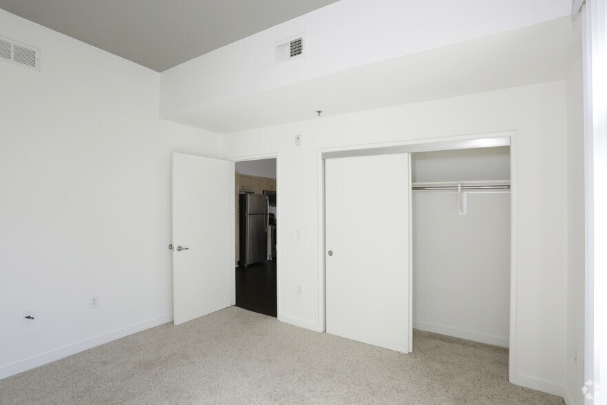 More Photos Of 707-777 G St, San Diego Apartments For Lease