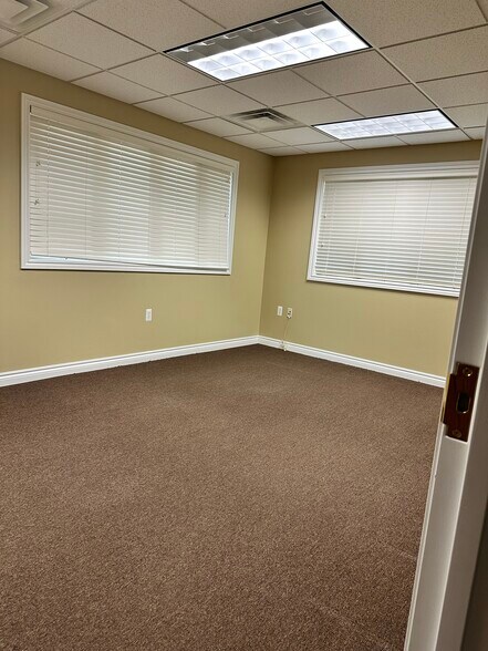 More Photos Of 38770 Garfield Rd, Clinton Township Medical For Lease