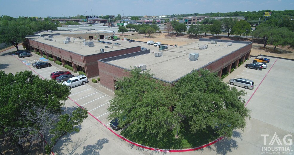 More Photos Of 1611 N Interstate 35E, Carrollton Research And Development For Lease
