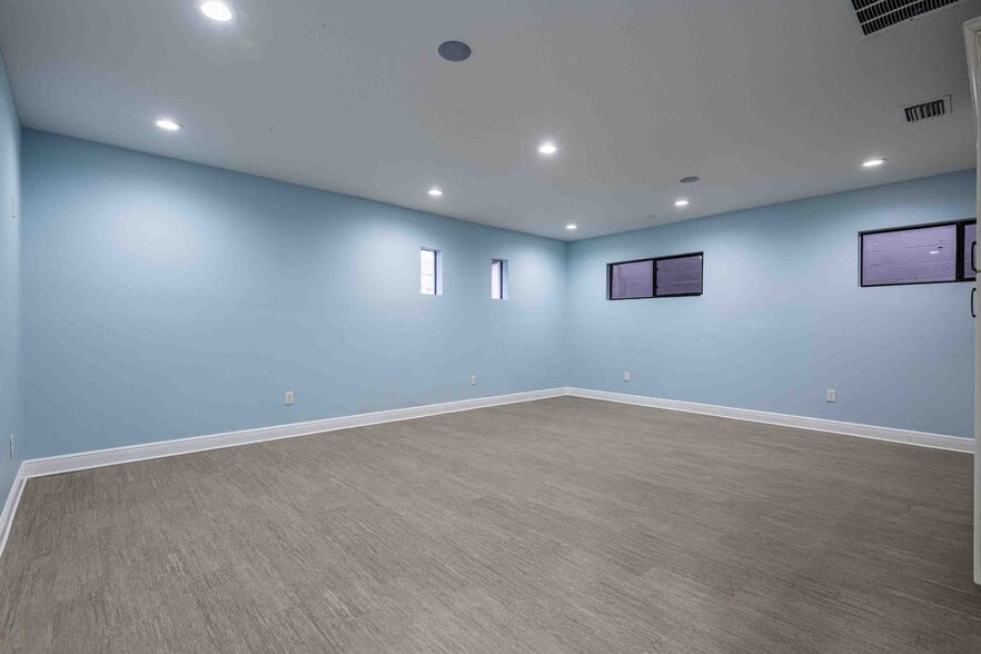 More Photos Of 4109 Armenia Ave, Tampa Medical For Sale