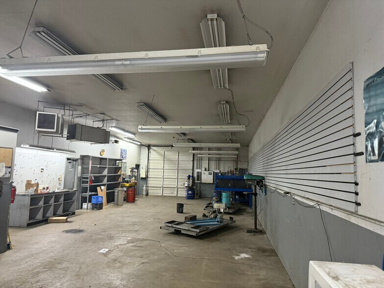 More Photos Of 16002 Pacific Ave S, Spanaway Auto Dealership For Sale