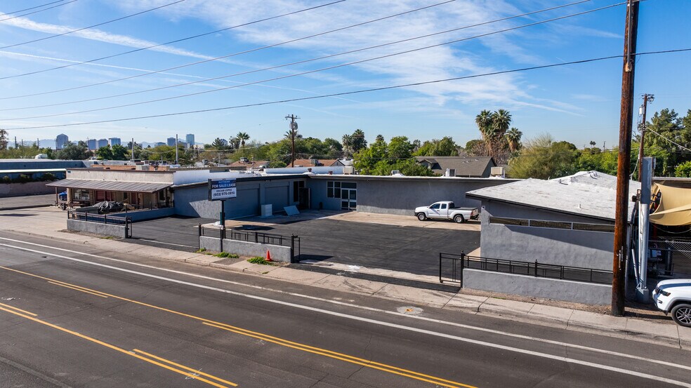 Primary Photo Of 4630 N 12th St, Phoenix Light Distribution For Sale